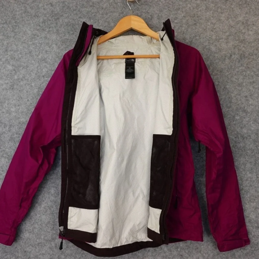 The North Face Venture Rain Jacket Women S Purple Hyvent 2.5L Hoodie Sealed Seam